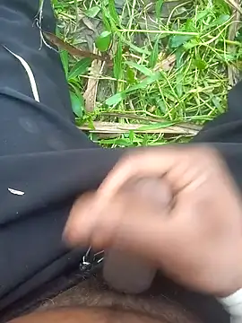 Snapshot of FinableKnee chatting on 03/16/26, 05:02 FinableKnee online show from 03/16/26, 05:02