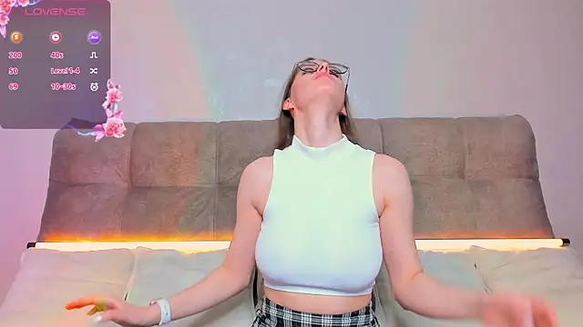 AriellaTesk online show from 10/17/25, 03:10