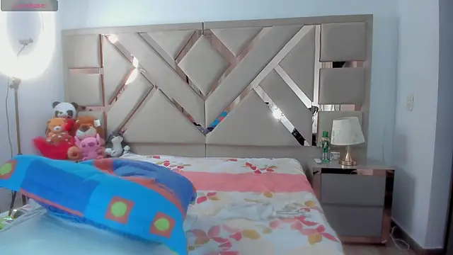 ashelydainii online show from 06/11/26, 10:08