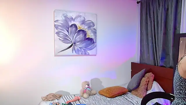 vanessabrown  online show from 01/04/25, 04:12