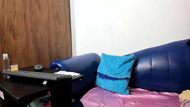 Mature Skinny online show from 10/25/25, 07:05