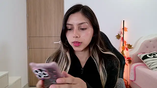 Sensualtease online show from 10/01/25, 01:00