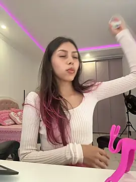 Snapshot of Sensualtease chatting on 02/02/26, 11:14 Sensualtease online show from 02/02/26, 11:14