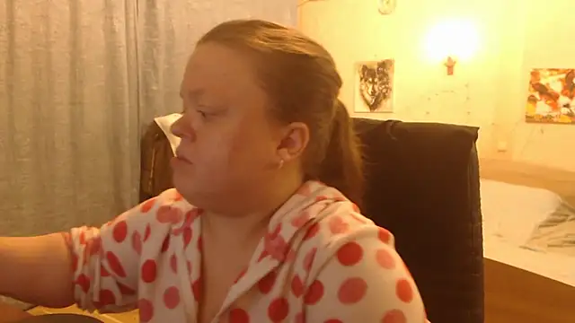 Janiffer MiMi online show from 12/06/24, 10:19