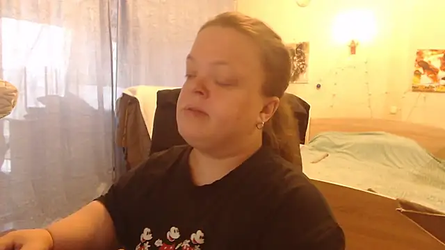 Janiffer MiMi online show from 12/16/24, 12:16