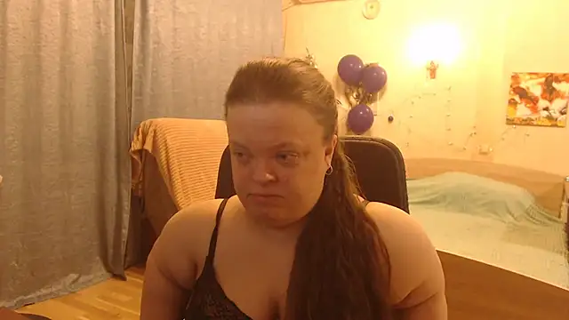 Janiffer MiMi online show from 12/31/24, 01:15