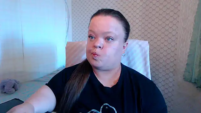 Janiffer MiMi online show from 06/19/26, 09:24