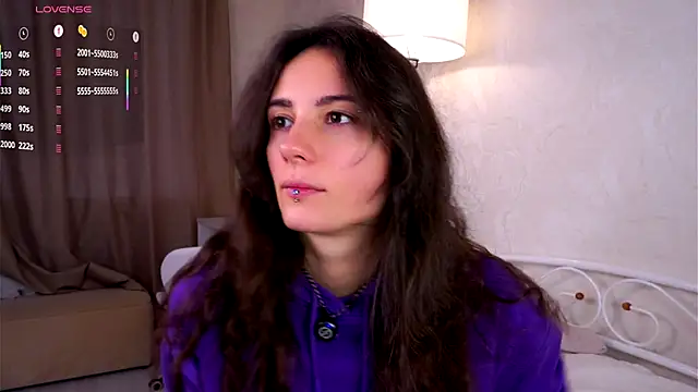 Holla Molly online show from 11/02/25, 05:32