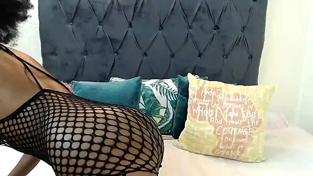 Snapshot of AvaOcean chatting on 10/11/25, 11:25 AvaOcean online show from 10/11/25, 11:25