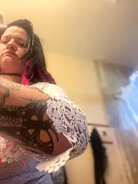 Snapshot of 1-800-FUCKYOU chatting on 12/02/24, 10:45 1-800-FUCKYOU online show from 12/02/24, 10:45