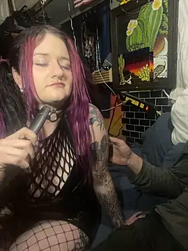 Snapshot of 1-800-FUCKYOU chatting on 01/19/25, 07:46 1-800-FUCKYOU online show from 01/19/25, 07:46