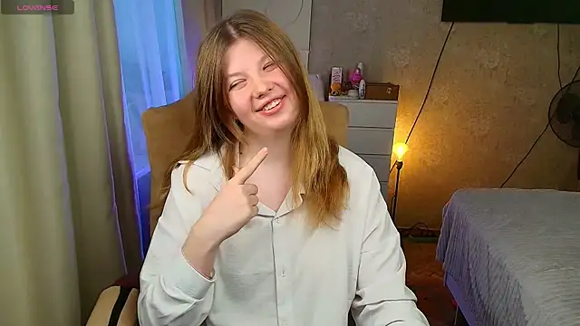 Vivian cutie online show from 11/16/25, 12:33