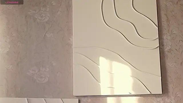 Vivian cutie online show from 05/12/26, 03:53