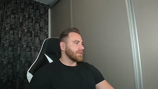 Thori92 online show from 10/30/25, 05:46