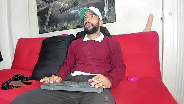 sweatyhairypig23 online show from 09/27/25, 01:21