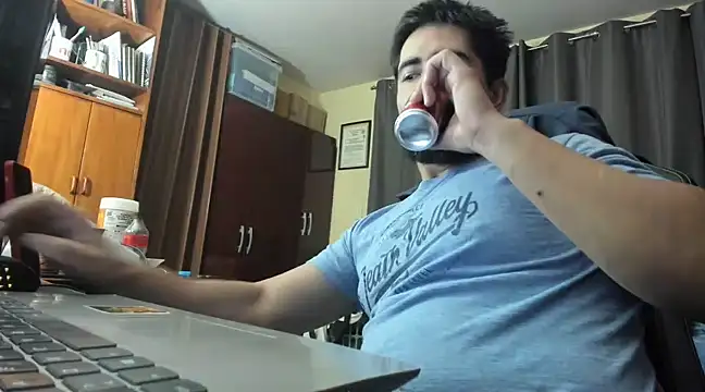 Snapshot of VonDoomdelToro chatting on 12/09/24, 06:01 VonDoomdelToro online show from 12/09/24, 06:01