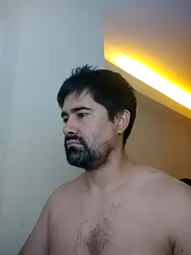 Snapshot of VonDoomdelToro chatting on 01/05/25, 03:32 VonDoomdelToro online show from 01/05/25, 03:32