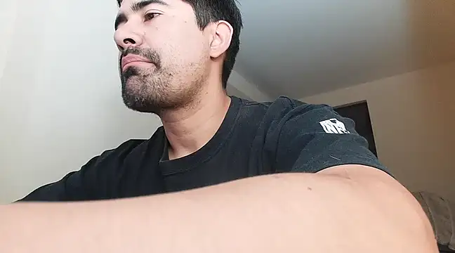 Snapshot of VonDoomdelToro chatting on 02/10/25, 03:46 VonDoomdelToro online show from 02/10/25, 03:46