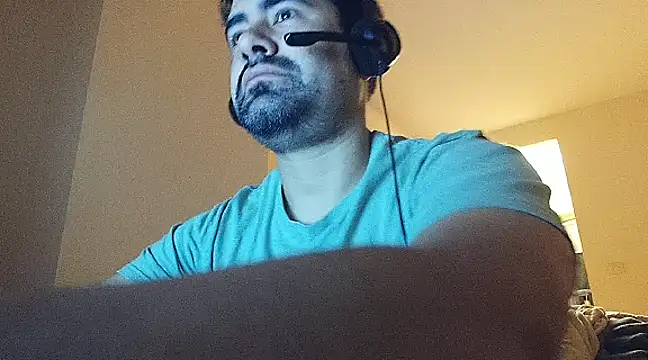 Snapshot of VonDoomdelToro chatting on 02/12/25, 08:38 VonDoomdelToro online show from 02/12/25, 08:38