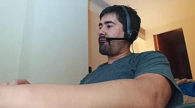 Snapshot of VonDoomdelToro chatting on 02/16/25, 05:59 VonDoomdelToro online show from 02/16/25, 05:59