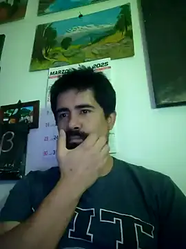 Snapshot of VonDoomdelToro chatting on 03/11/25, 06:32 VonDoomdelToro online show from 03/11/25, 06:32