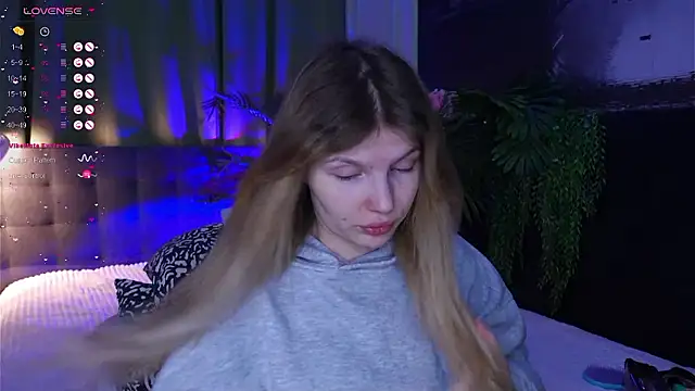 Snapshot of _aleksa_ chatting on 12/06/24, 05:53  aleksa  online show from 12/06/24, 05:53