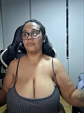 YasminMeyer online show from 08/07/26, 12:56