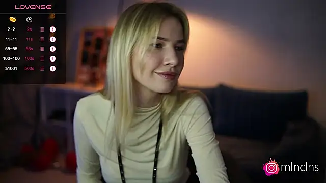 Snapshot of melanielwithu chatting on 03/15/25, 12:58 melanielwithu online show from 03/15/25, 12:58