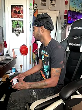 Snapshot of spideyzaddy chatting on 09/19/25, 09:26 spideyzaddy online show from 09/19/25, 09:26