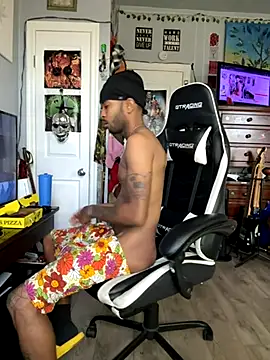 Snapshot of spideyzaddy chatting on 09/23/25, 10:02 spideyzaddy online show from 09/23/25, 10:02