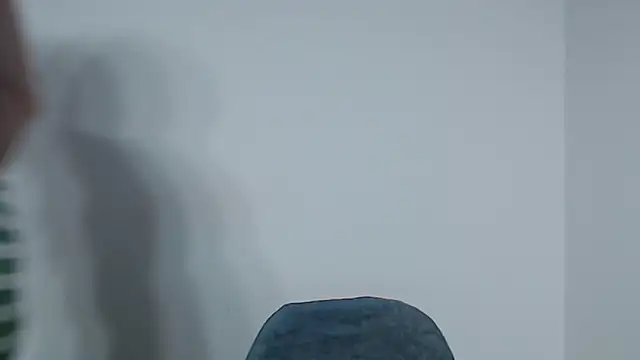 Snapshot of hiddenf chatting on 03/16/26, 09:30 hiddenf online show from 03/16/26, 09:30