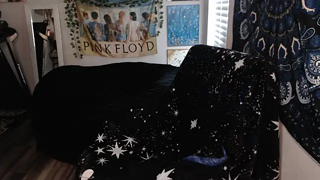 ElektraExotic online show from 09/24/25, 07:06