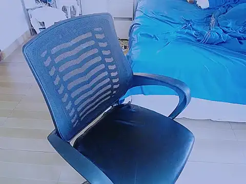 Snapshot of Makemypussysquirt-tsunami chatting on 03/13/26, 07:48 Makemypussysquirt-tsunami online show from 03/13/26, 07:48