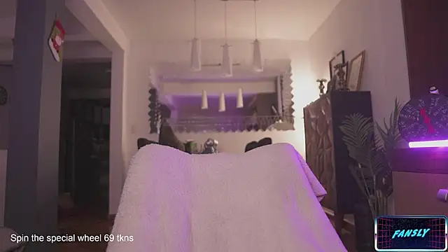 LucyAllenX online show from 01/26/25, 12:48