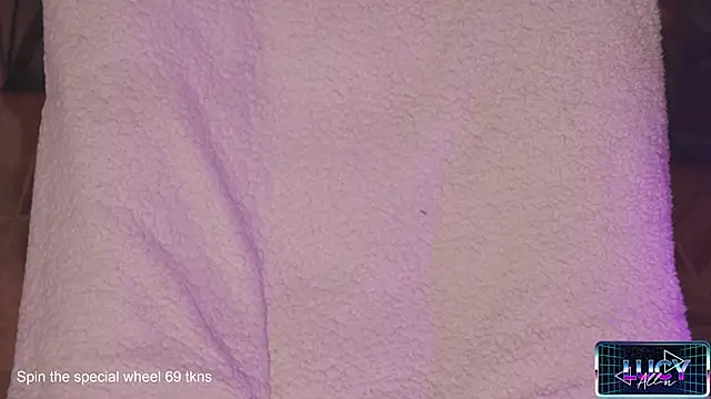 LucyAllenX online show from 01/27/25, 09:44