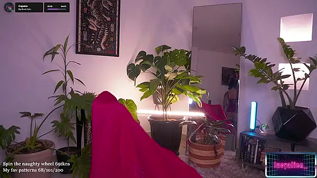 LucyAllenX online show from 09/30/25, 10:04