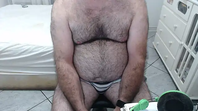 Snapshot of MysterBearMG chatting on 03/20/26, 11:42 MysterBearMG online show from 03/20/26, 11:42