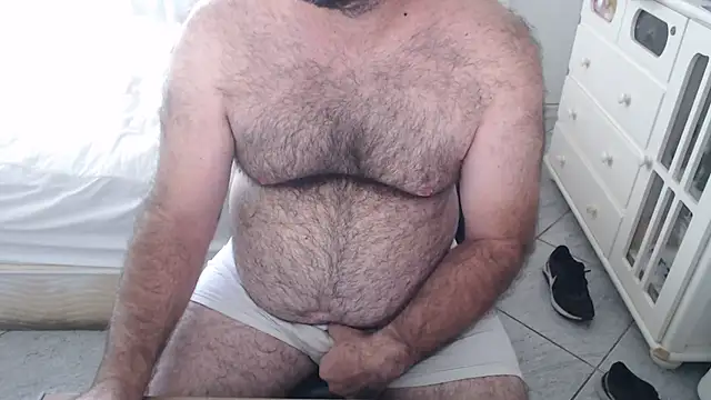 Snapshot of MysterBearMG chatting on 03/29/26, 12:05 MysterBearMG online show from 03/29/26, 12:05