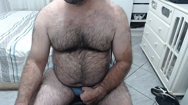 Snapshot of MysterBearMG chatting on 04/16/26, 11:29 MysterBearMG online show from 04/16/26, 11:29