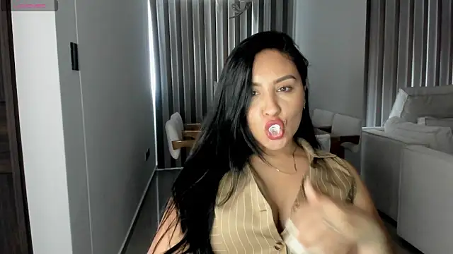 AnushaKumari online show from 10/31/25, 08:10