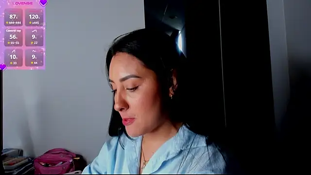 Snapshot of AnushaKumari chatting on 07/10/26, 05:37 AnushaKumari online show from 07/10/26, 05:37