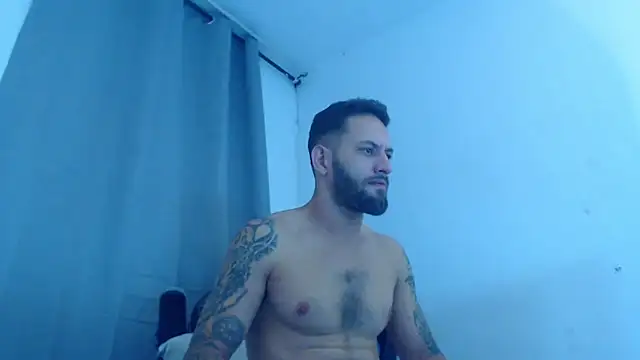 Snapshot of Oliverdrew_1 chatting on 01/25/25, 03:19 Oliverdrew 1 online show from 01/25/25, 03:19