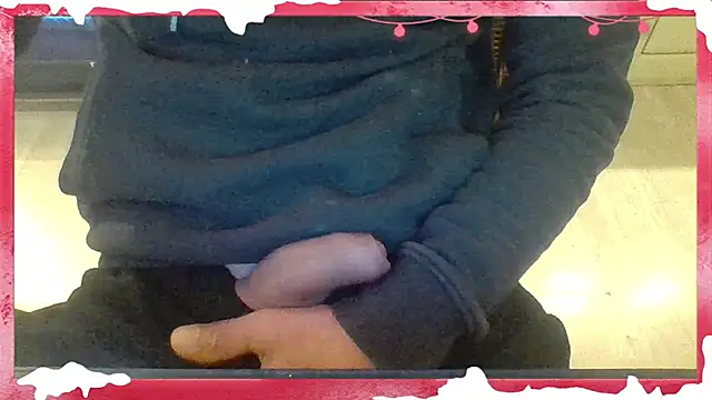 Snapshot of Remstr chatting on 12/31/24, 11:20 Remstr online show from 12/31/24, 11:20