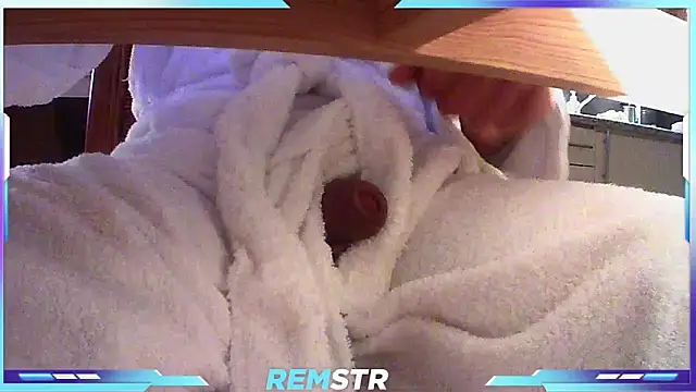 Snapshot of Remstr chatting on 02/06/25, 09:17 Remstr online show from 02/06/25, 09:17