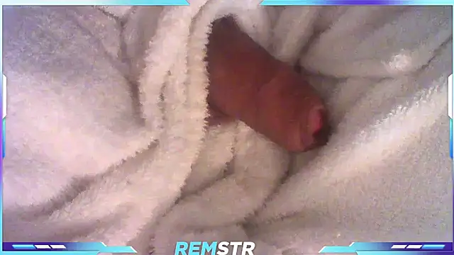 Snapshot of Remstr chatting on 09/18/25, 08:11 Remstr online show from 09/18/25, 08:11