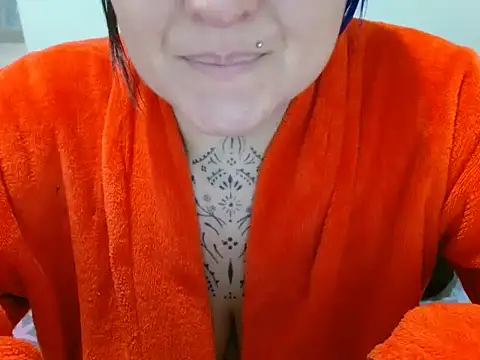 vaholiver online show from 05/03/26, 04:02