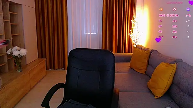  Mia Adams online show from 10/09/25, 06:22