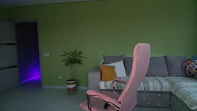 Cuddle Cat online show from 04/29/26, 04:16