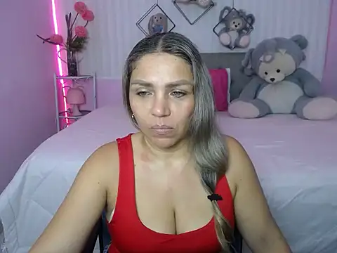 Snapshot of cum_bigass chatting on 05/07/26, 12:10 cum bigass online show from 05/07/26, 12:10