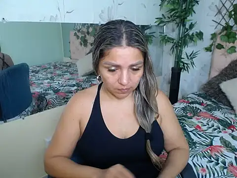 Snapshot of cum_bigass chatting on 05/09/26, 12:21 cum bigass online show from 05/09/26, 12:21